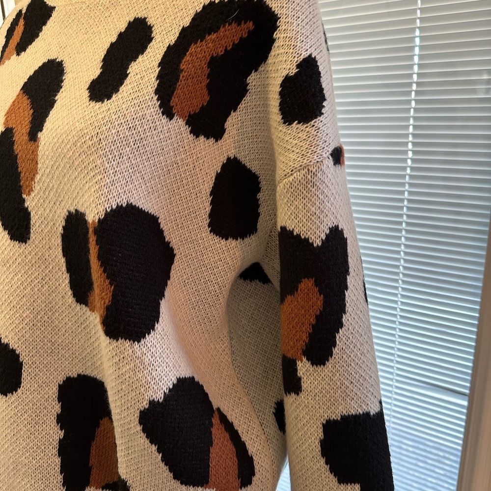 🐆Animal Print Sweater - Picture 4 of 8